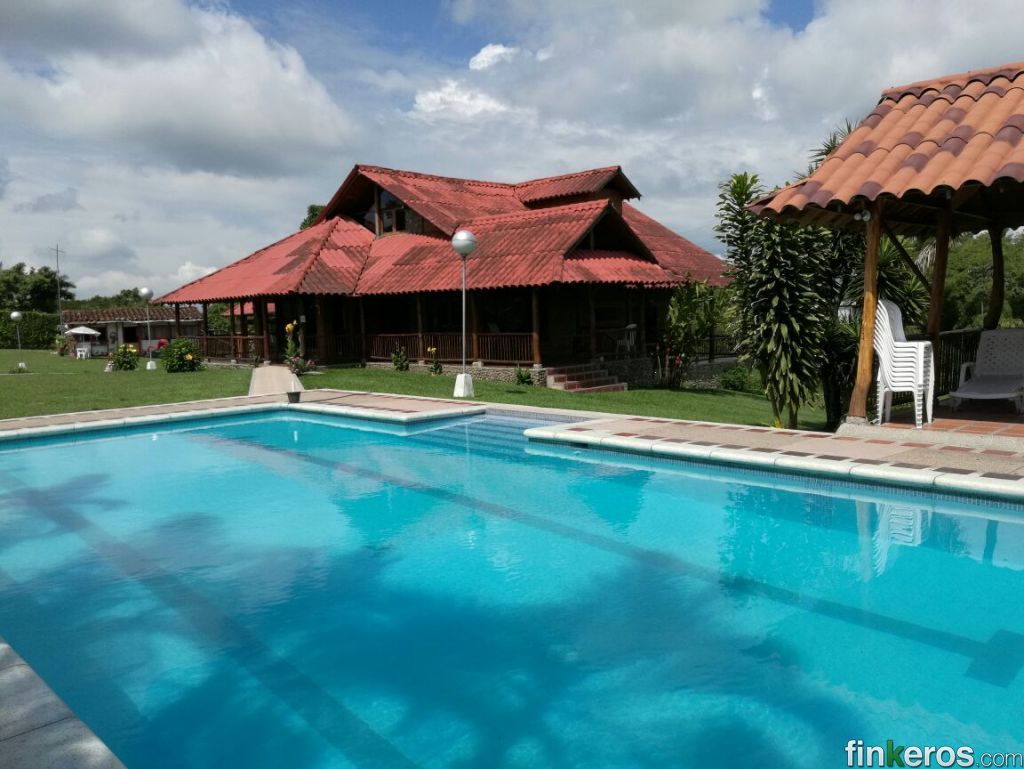 FINCA EN CERRITOS DISPONIBLE PARA SEMANA SANTA 25 PERSONAS - Finca en Pereira, Risaralda